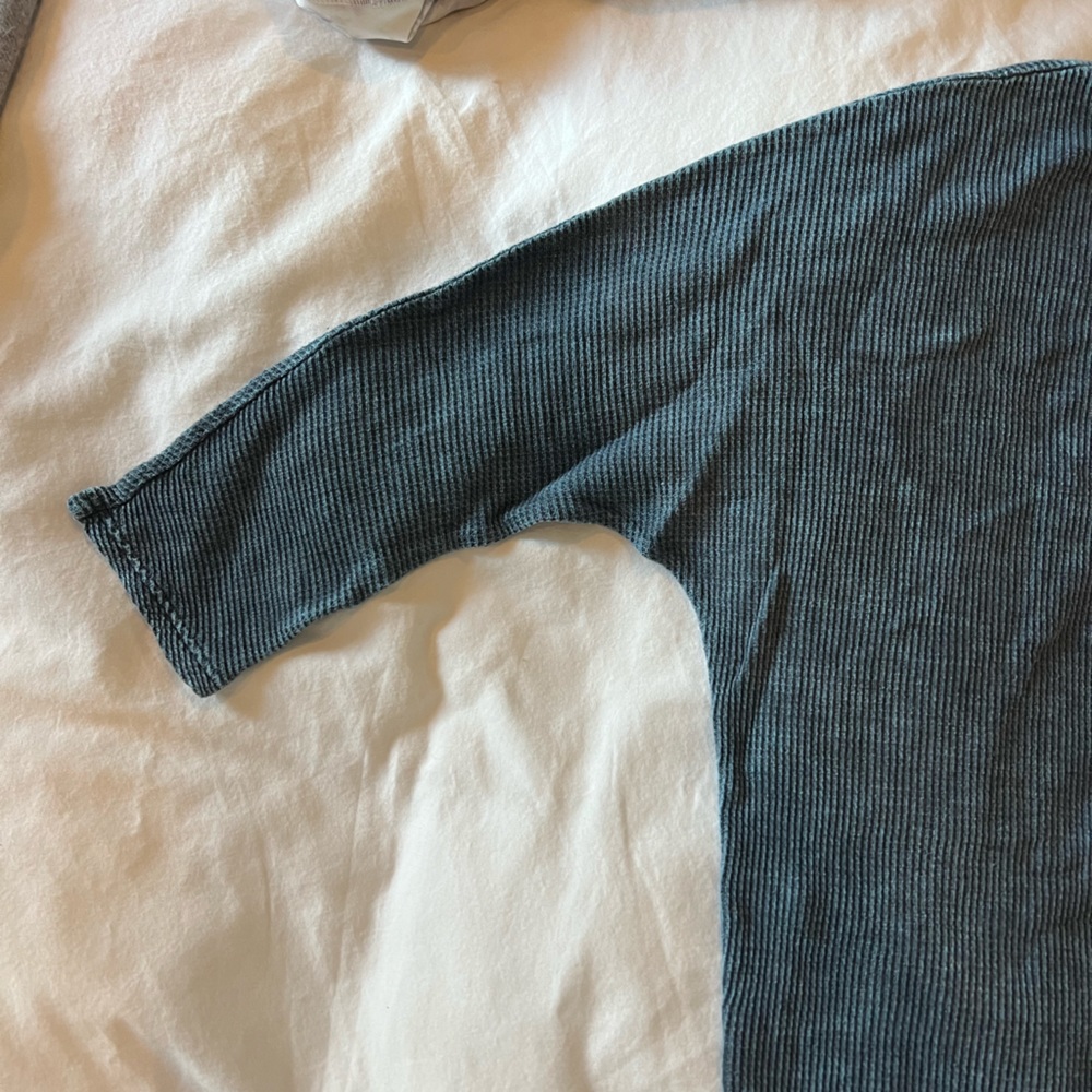 Waffle blue shirt